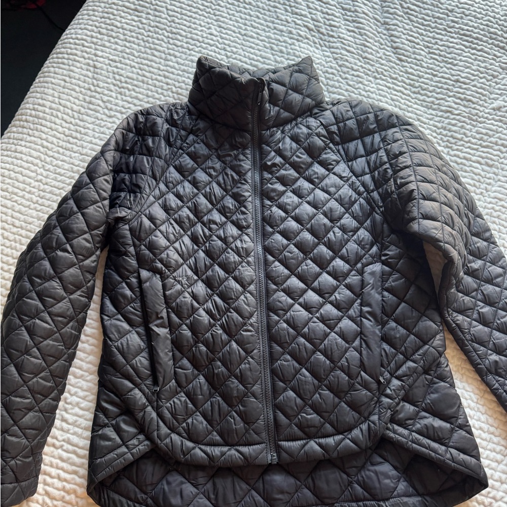 Athleta Black Featherless Puffer Black Jacket